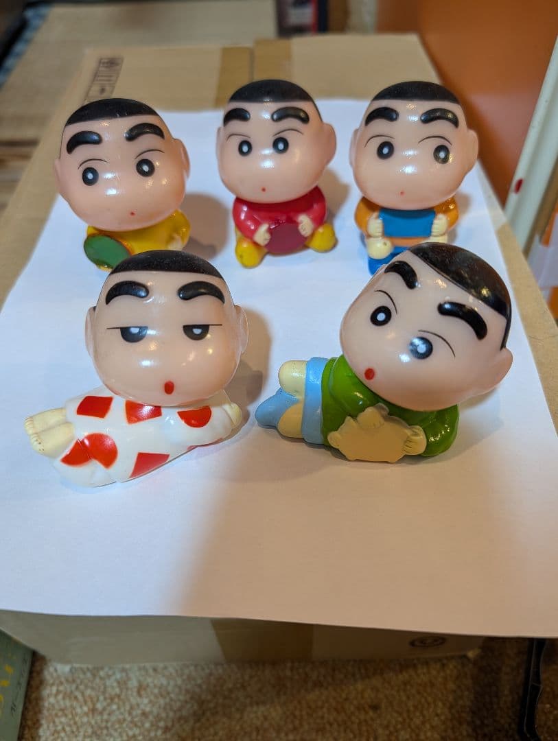 【希少商品】クレヨンしんちゃん 懐かし貯金箱 (5点セット)