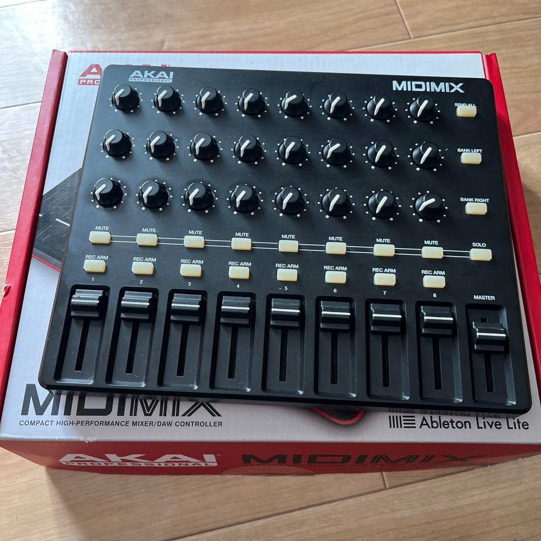 AKAI MIDIMIX MIDIコントローラー
