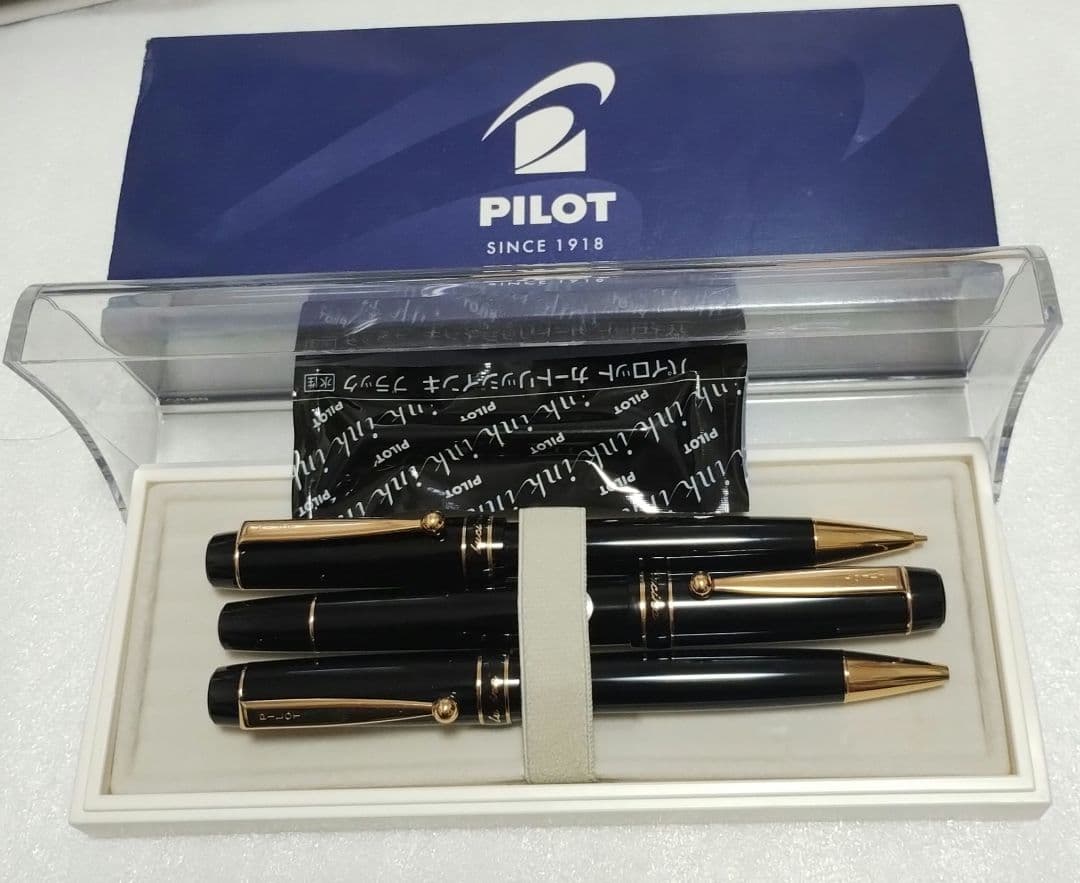 （新品未使用廃盤品）パイロット ルシーナ3点セット ブラック軸　細字F