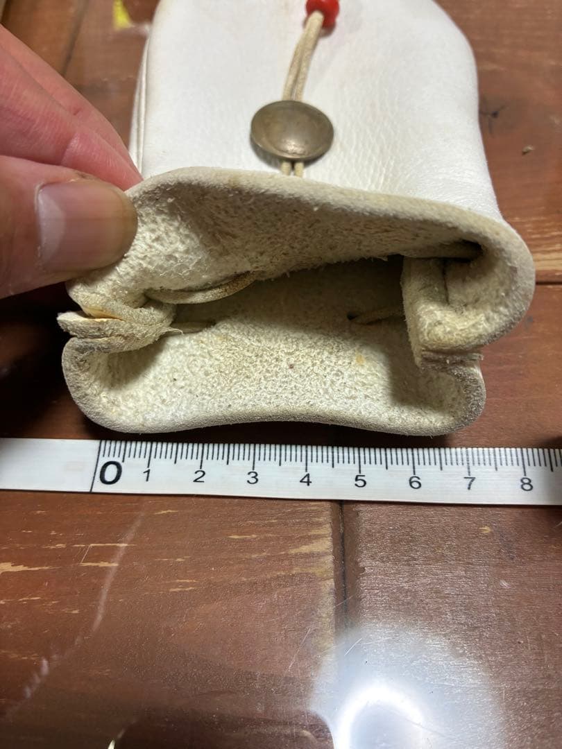 GORO'S 5セント コンチョ付き 巾着ポーチ 鹿皮 ホワイト