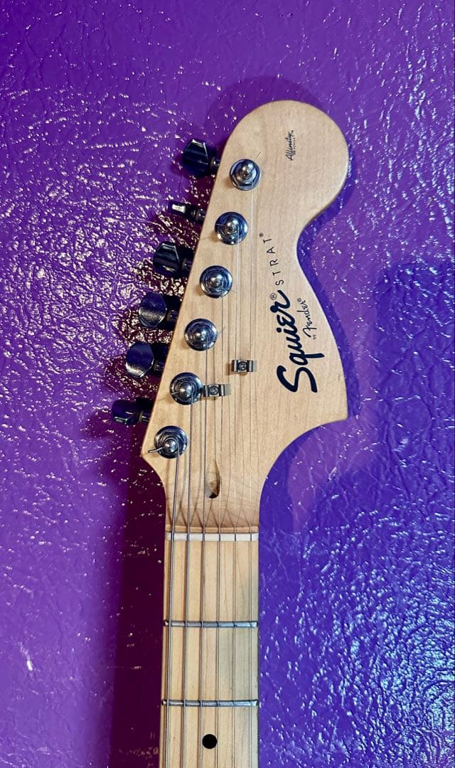 Squier ストラトキャスター　エレキギター