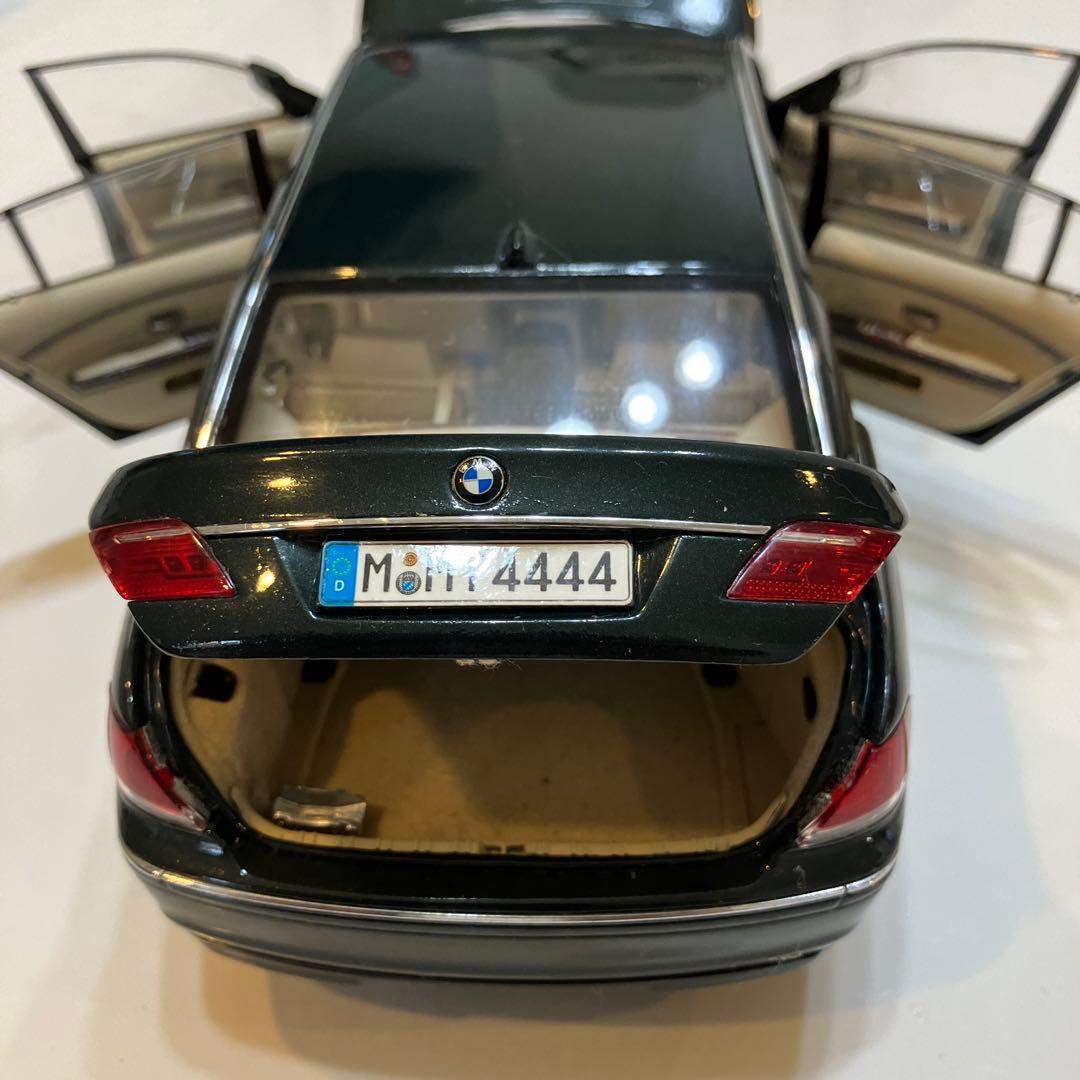 【非売品】BMW 7シリーズ　1／18ダイキャストミニカー