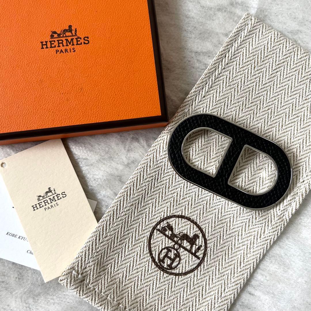 HERMES　シェーヌダンクル　バッジ　ブローチ　ブラック　黒　シルバー　箱付き