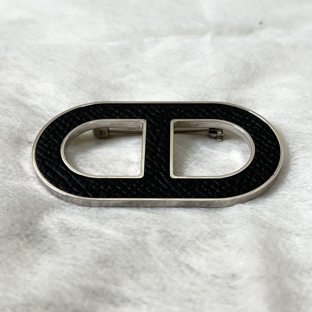 HERMES　シェーヌダンクル　バッジ　ブローチ　ブラック　黒　シルバー　箱付き