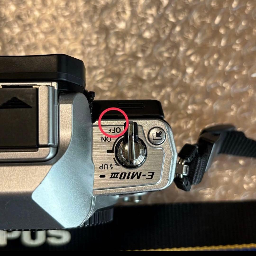 OM-D E-M10 Mark ||| EZ ダブルズームキット シルバー