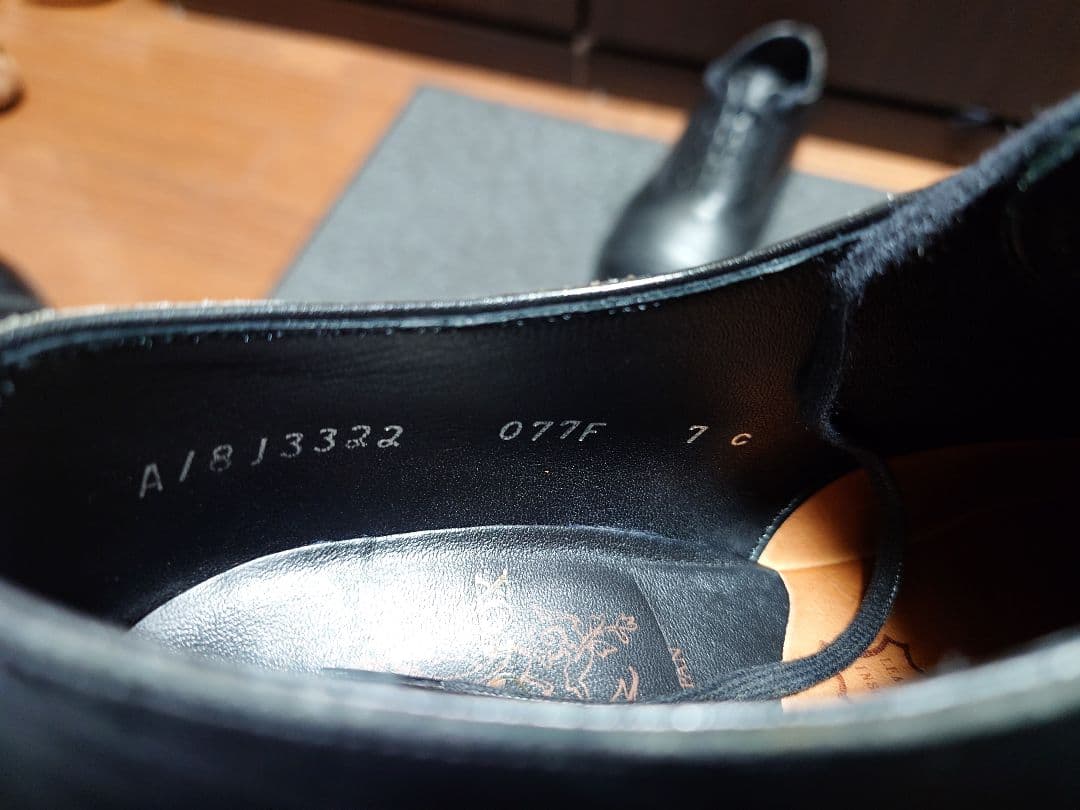 SHETLANDFOX　 内羽根パンチドキャップトゥ　BL