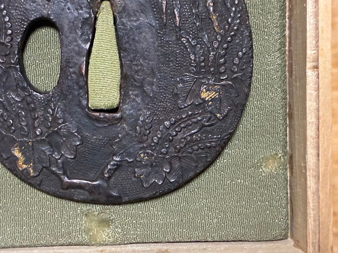 銅製 鳳凰 桐紋 象嵌 彫刻 鍔(つば) 時代物 箱入