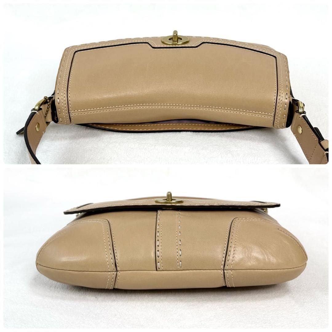 COACH ターンロック レザー フラップ ベージュ ショルダーバッグ 肩掛け