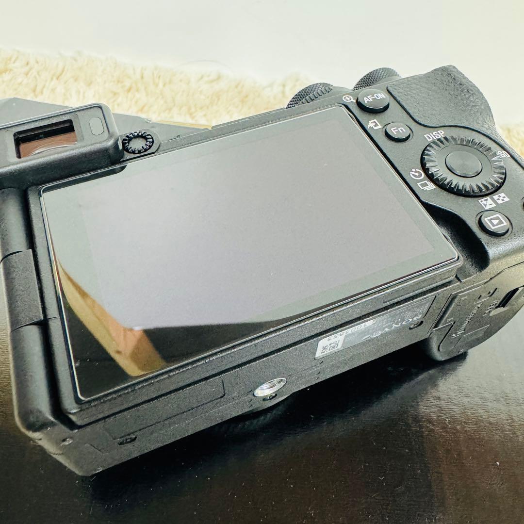 展示品 SONY α6700 高倍率ズームレンズキット ILCE-6700M