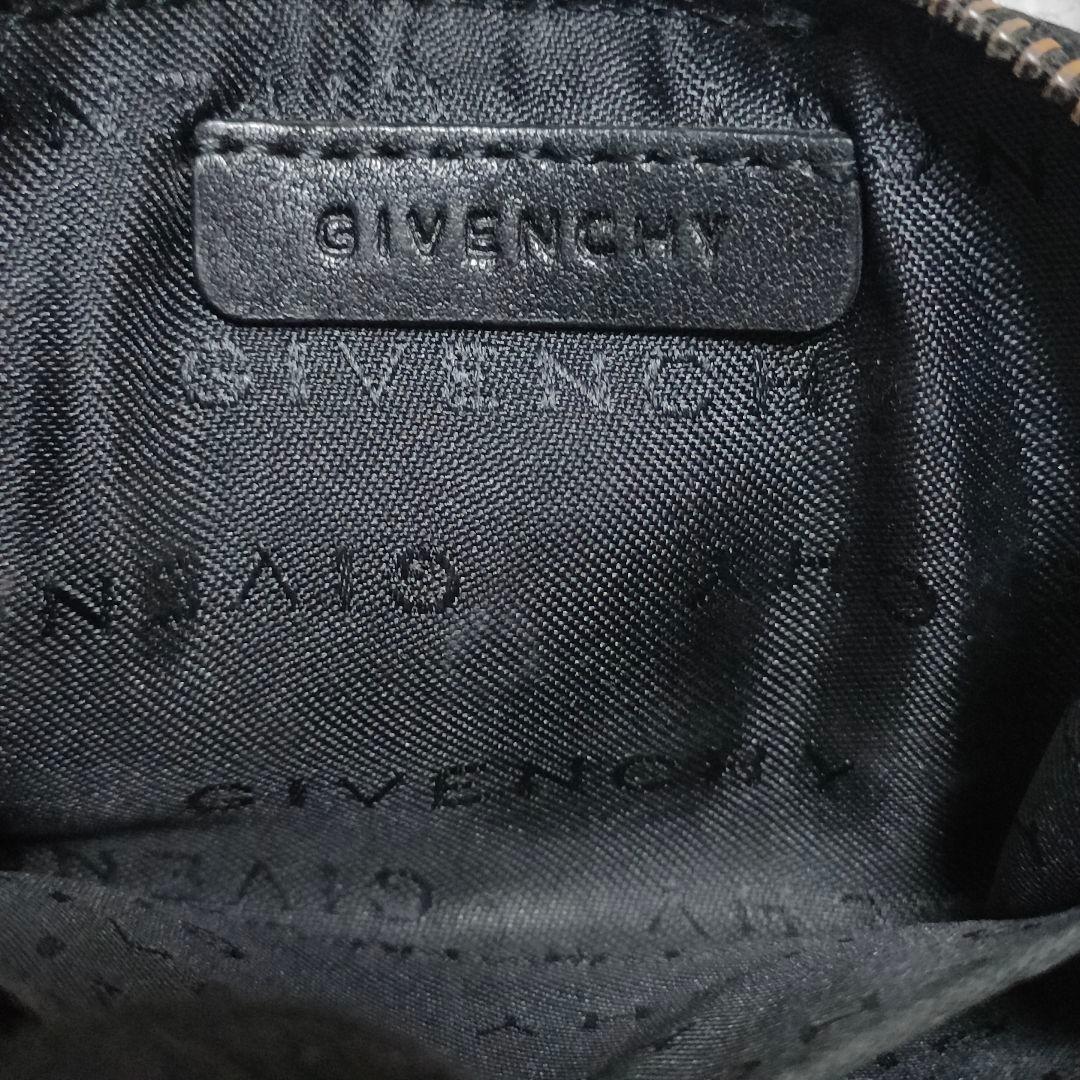 GIVENCHY ケース ブラック スタッズ ジバンシー 小銭入れ 黒革