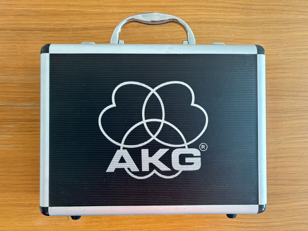 AKG コンデンサーマイク C4000B／サスペンションホルダー&ケース付き