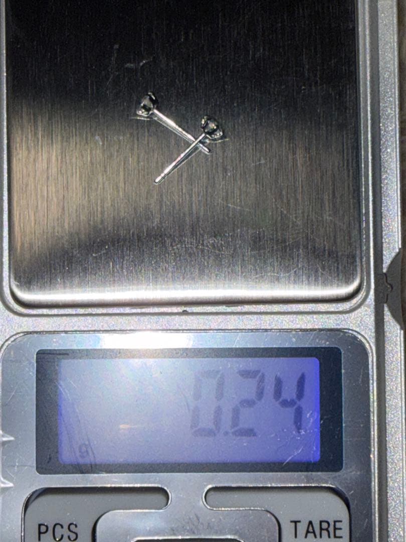 Pt900 一粒ダイヤスタッドピアス