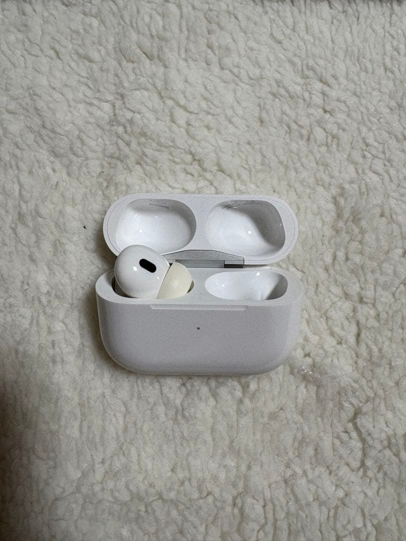AirPods Pro 第2世代 左耳＋充電ケースのみ 右耳欠品