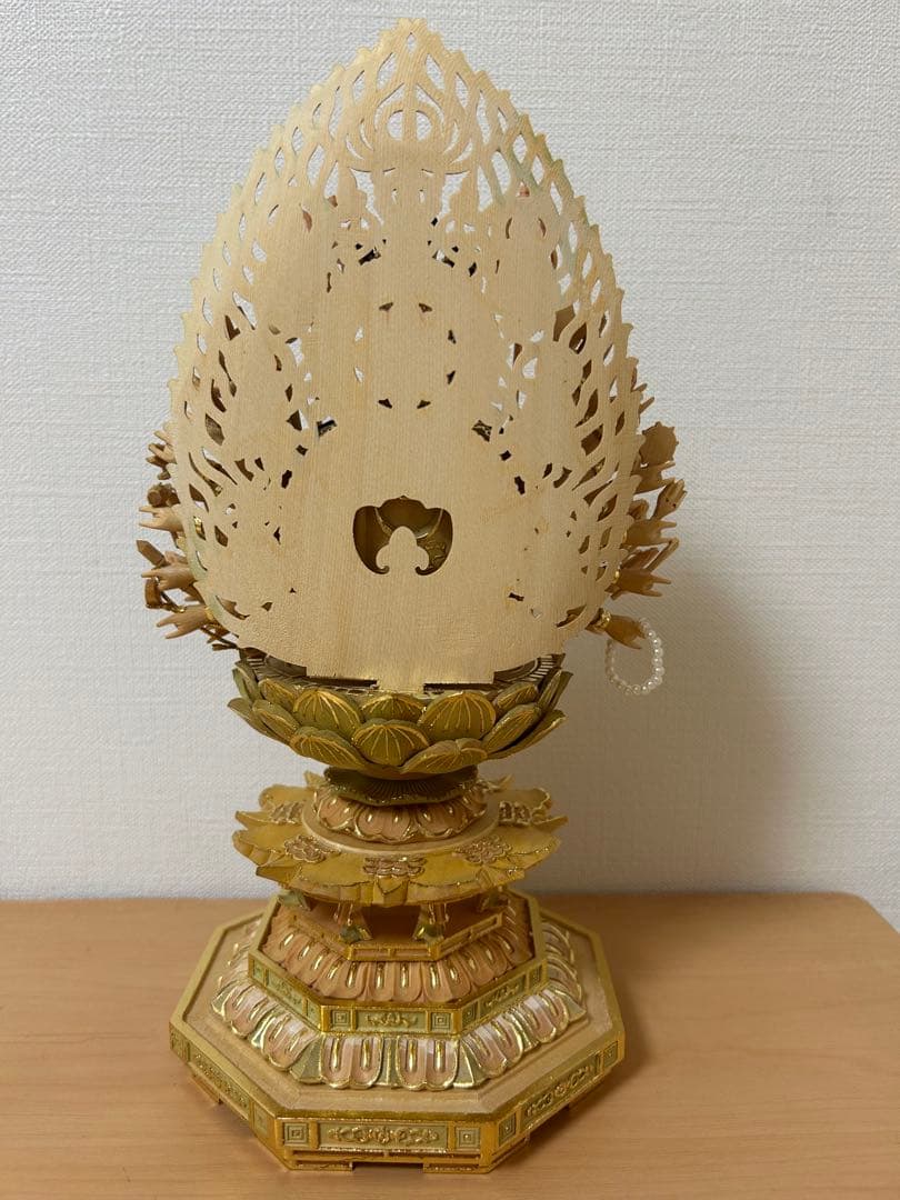 千手観音菩薩　金色　木製　新品　美品