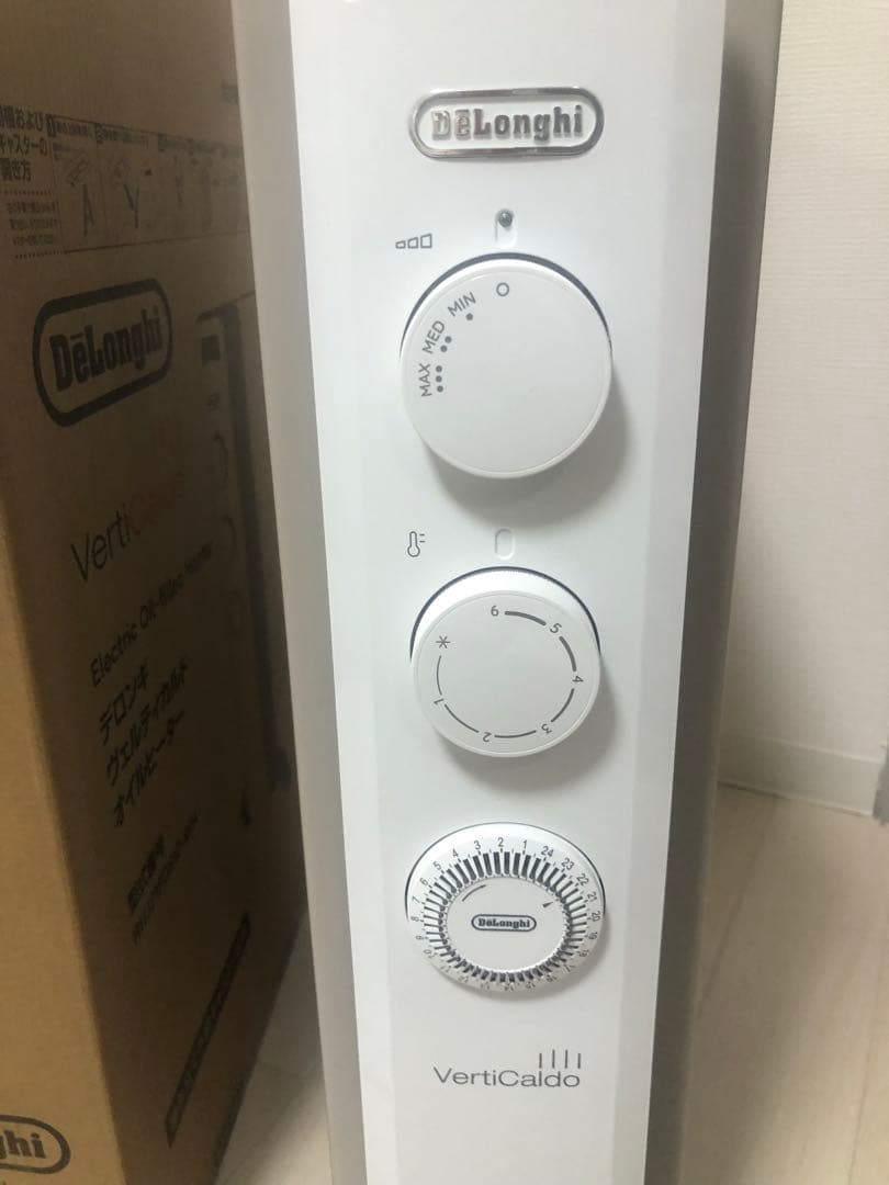 DeLonghi VertiCaldo オイルヒーター　RHJ21F0812