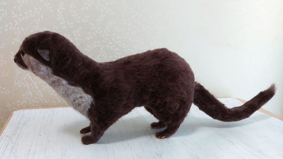 羊毛フェルト　コツメカワウソ