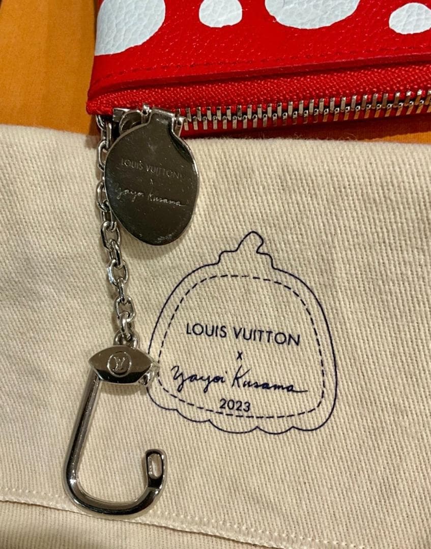 LOUIS VUITTON 草間彌生 ドット ケース