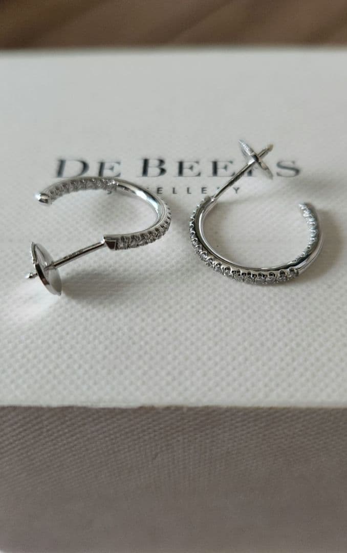 DE BEERS　ダイヤモンド　フープピアス