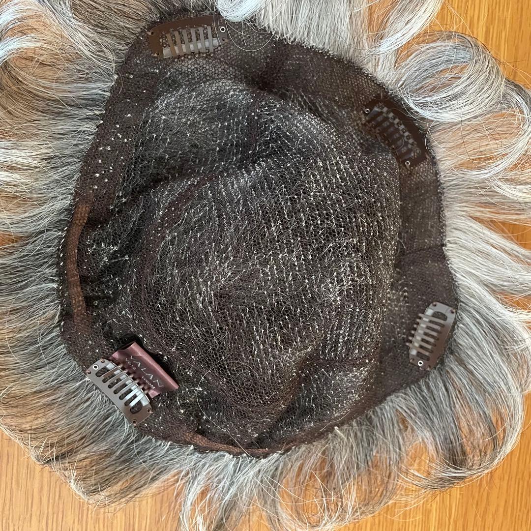 【未使用】フォンテーヌ　VALAN ショート　高級ウィッグ　人毛ミックス　グレー