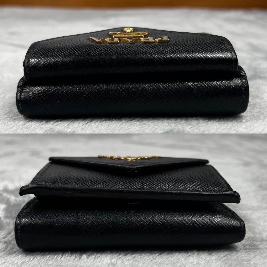Prada プラダ 3つ折り財布 ブラック 黒 サフィアーノレザー