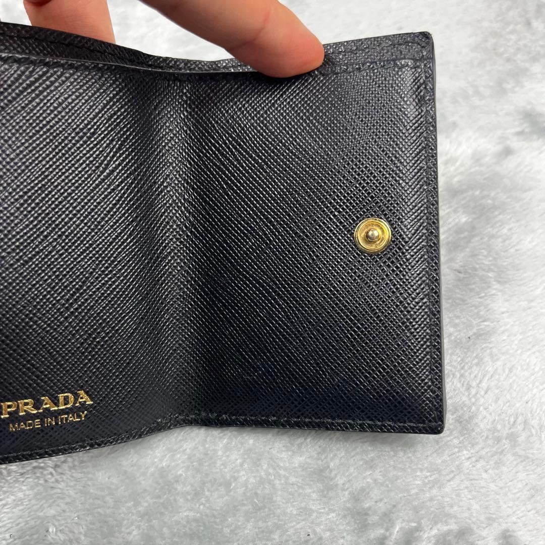Prada プラダ 3つ折り財布 ブラック 黒 サフィアーノレザー