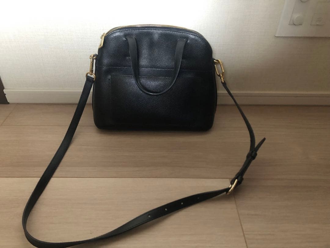 FURLA パイパー　ブラックレザーショルダーバッグ
