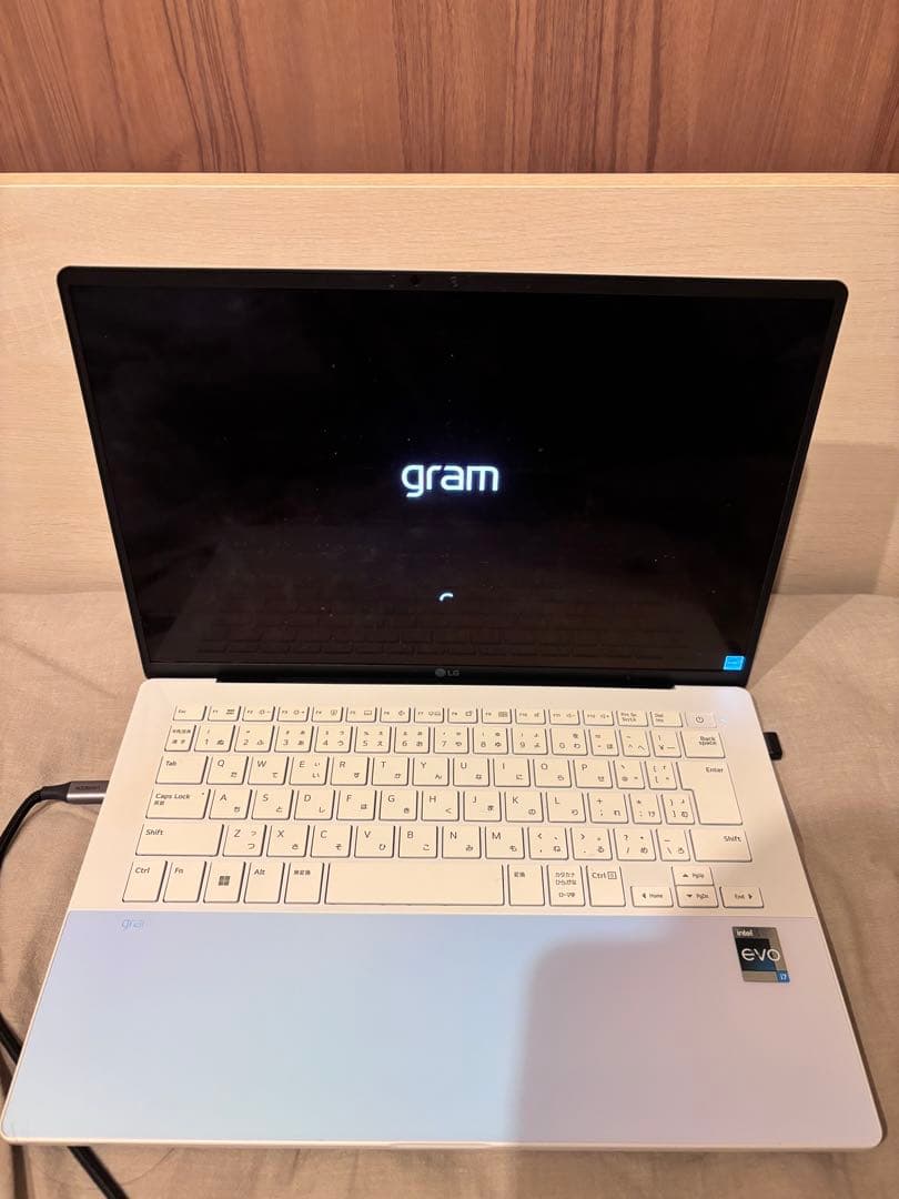 LG gram オーロラホワイト