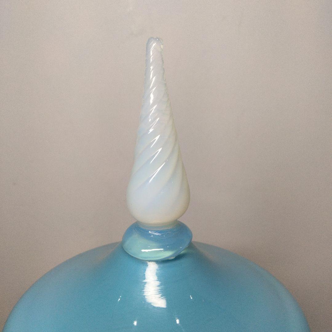 P265　大正ガラス蓋物 白乳ブルー蓋壺 高さ33㎝ 直径13㎝