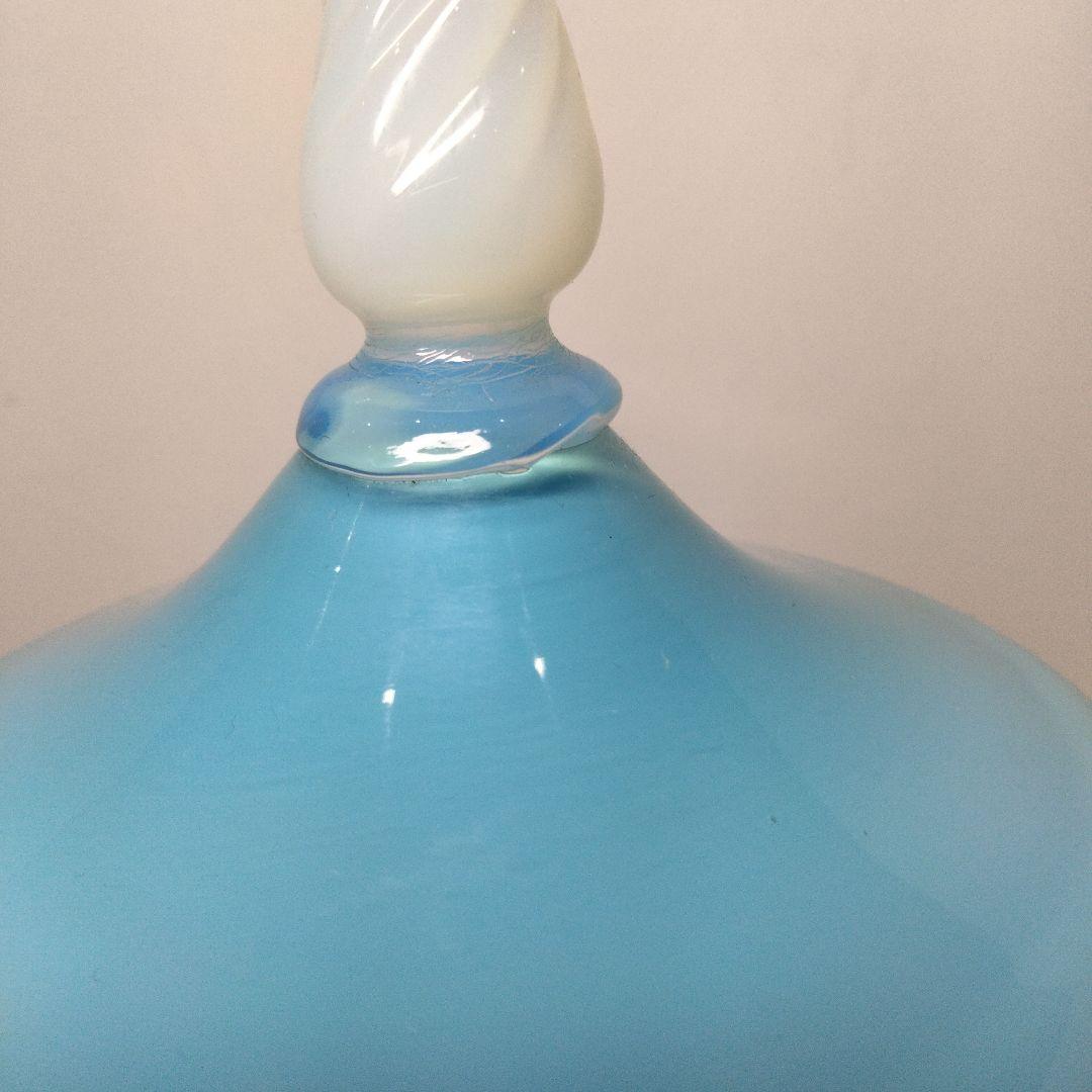 P265　大正ガラス蓋物 白乳ブルー蓋壺 高さ33㎝ 直径13㎝