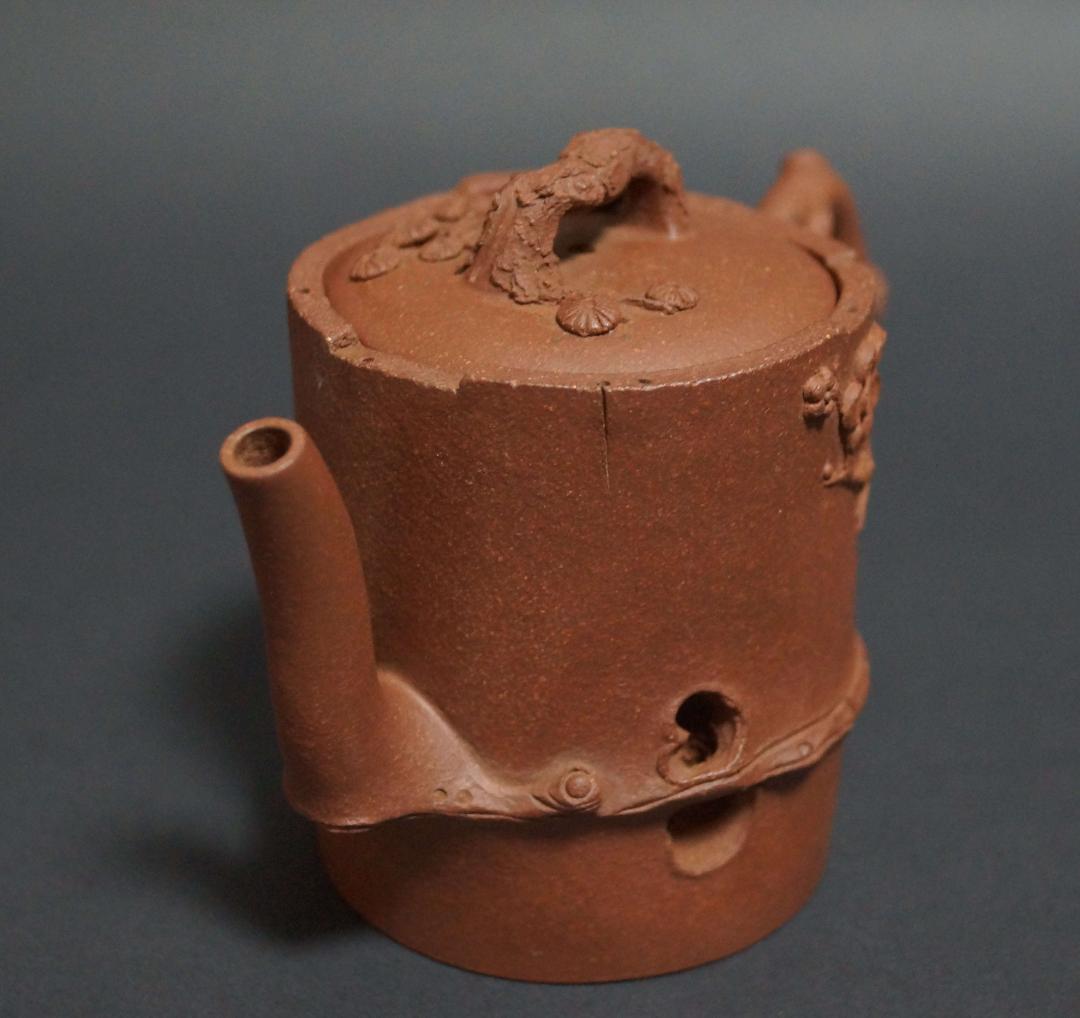 茶道具 中国宜興 「拾得居士」 凌国備作 手作り細工彫り『梅図』 造形紫砂壺急須