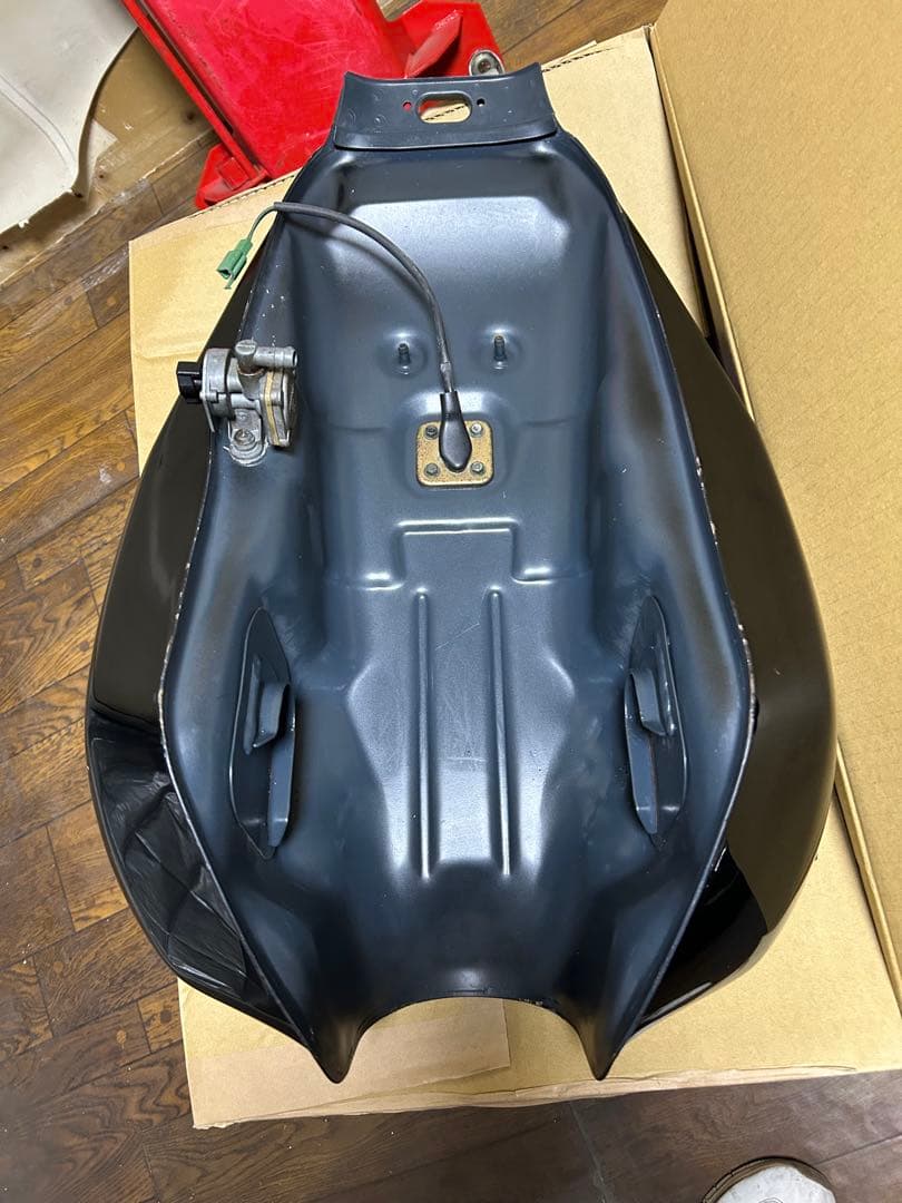 XJR1300 RP01J ガソリンタンク 黒