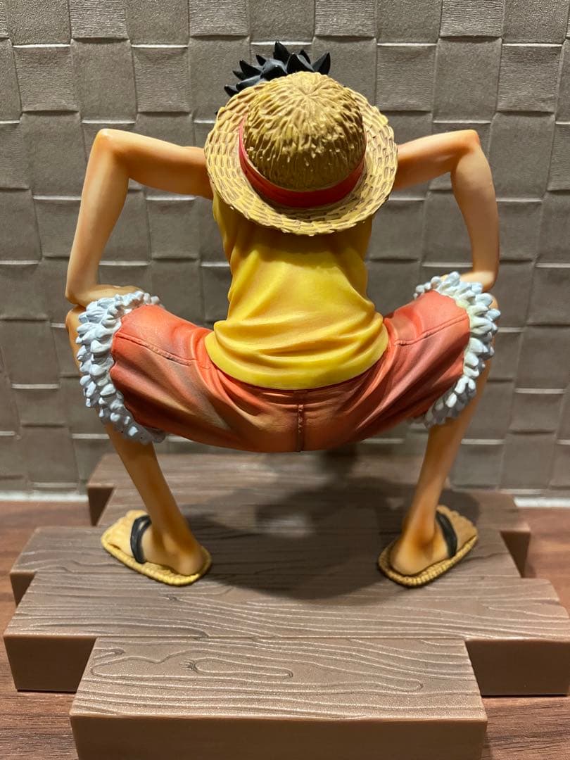 ワンピースフィギュア　頂上決戦ルフィ　　　白髭海賊団との共闘　送料無料