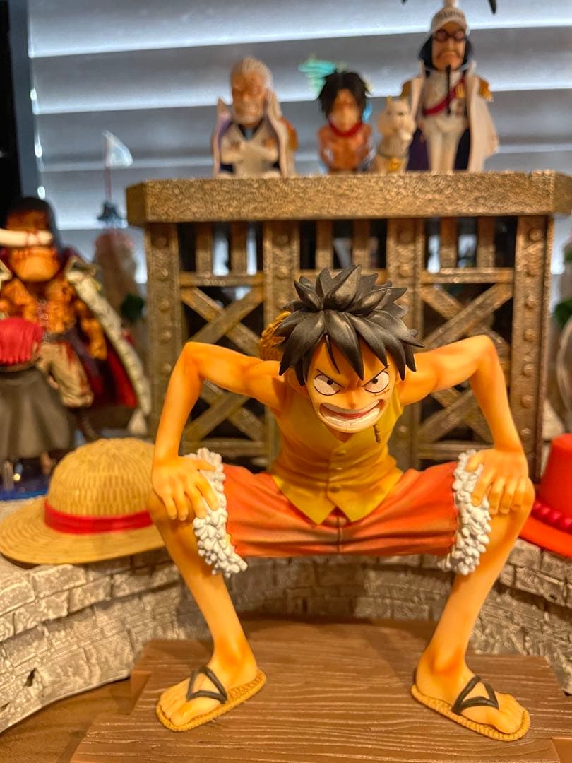 ワンピースフィギュア　頂上決戦ルフィ　　　白髭海賊団との共闘　送料無料