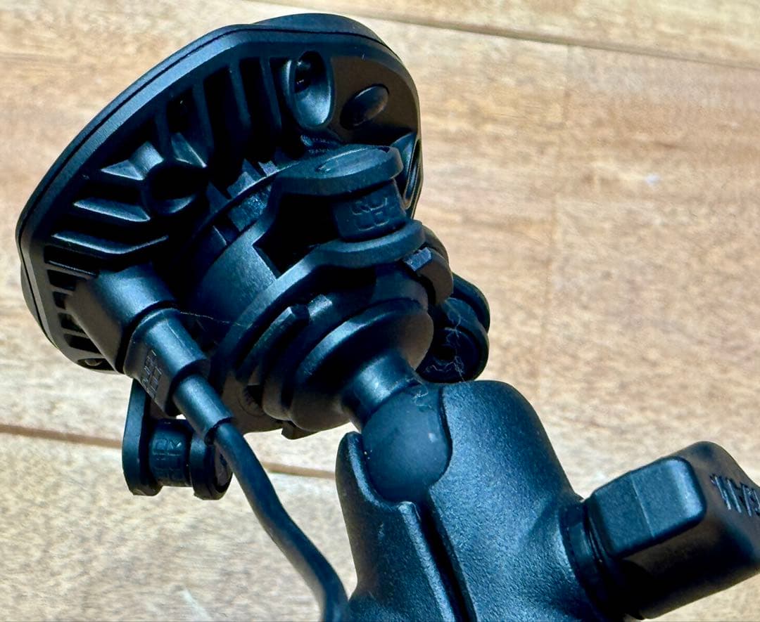 QUAD LOCK バイク ワイヤレス 充電 防振 スマホ ホルダー