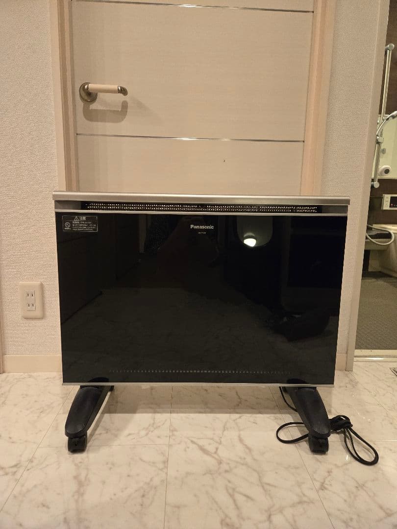 Panasonic パネルヒーター