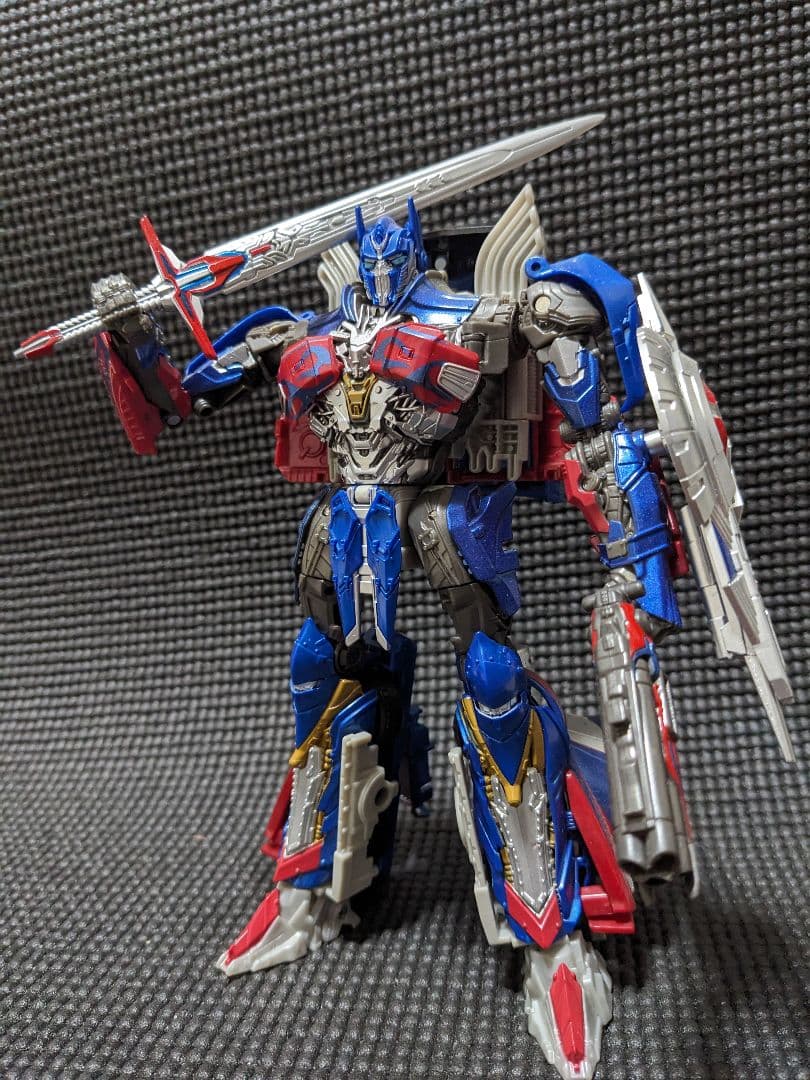 SDCC2017限定　 オプティマスプライム　中古品　追加武装+おまけ付き