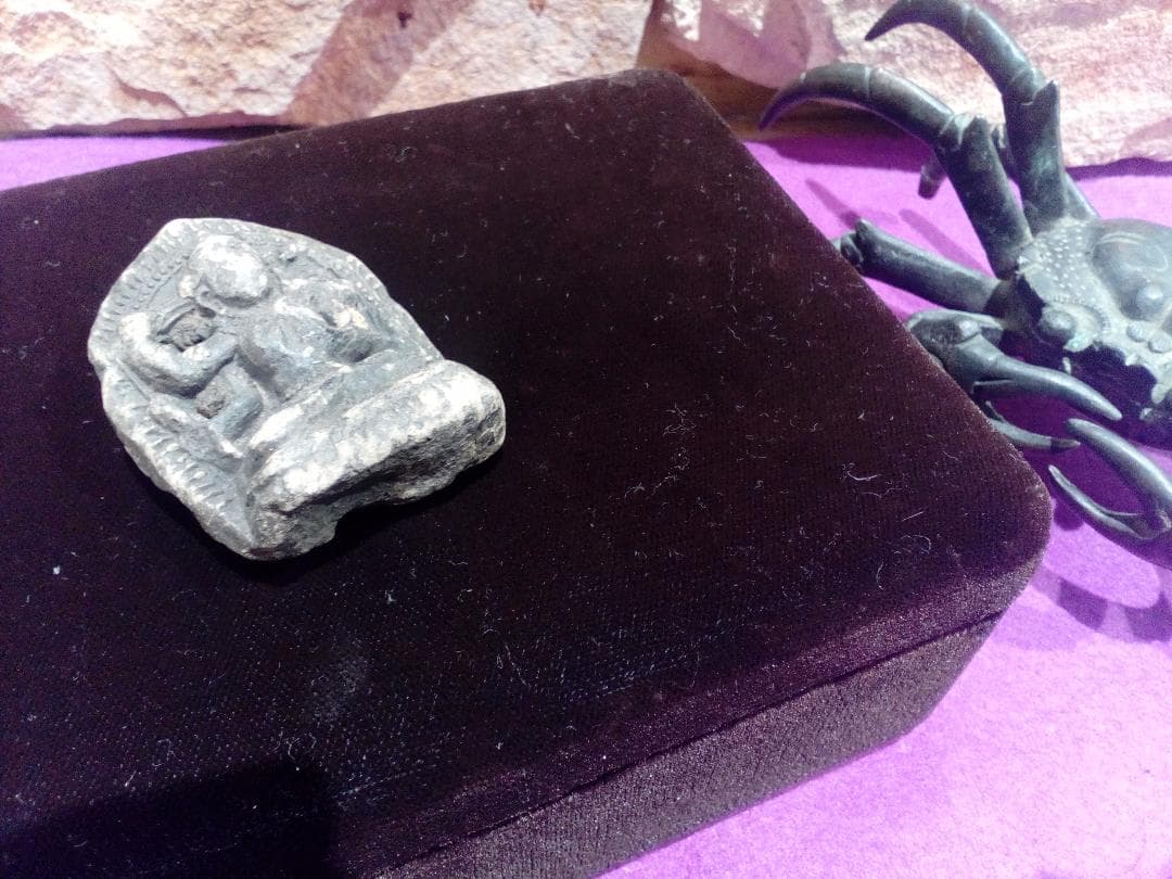 希少レアタイ国プラクルアンorチベットマハカーラツァツァ古仏粘土手練り魔除け護符