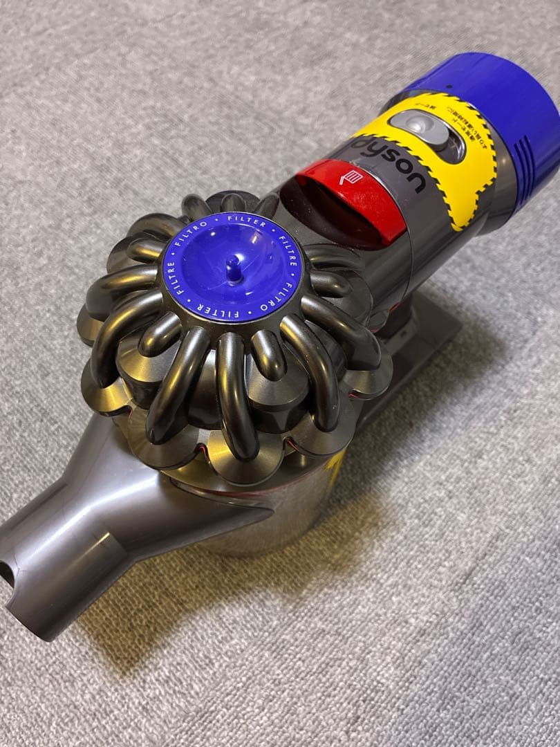 ダイソンv7 SV11コードレスクリーナー