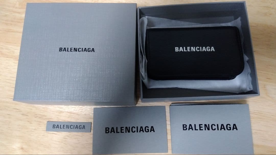 BALENCIAGA ブラックレザーキーケース