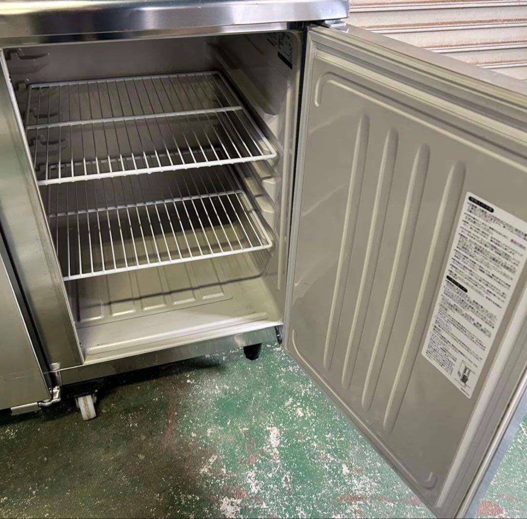 ホシザキ　ステンレス製3ドア冷蔵庫　台下冷蔵庫　コールドテーブル