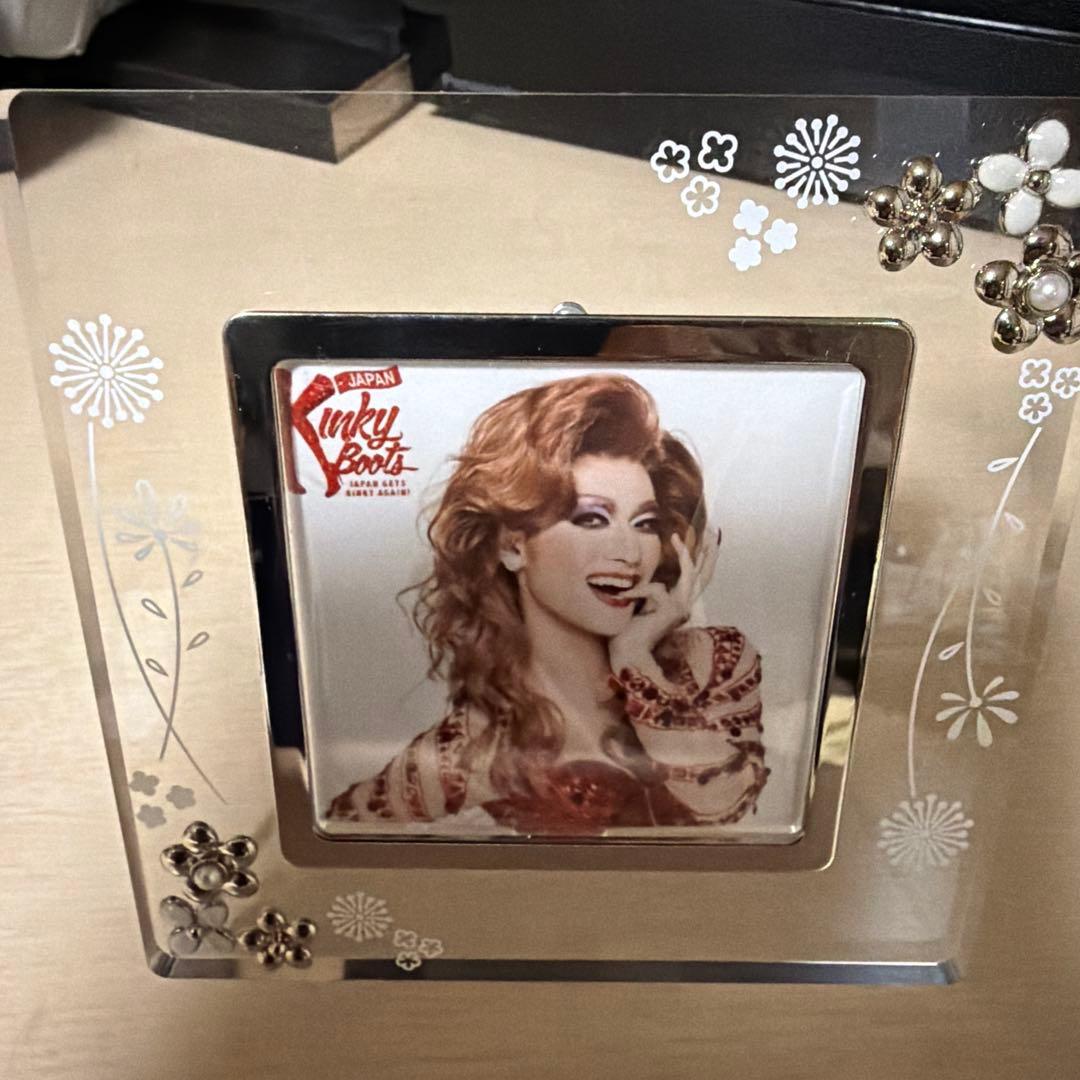 三浦春馬直筆サイン色紙 キンキーブーツ写真ミキモトフォトフレーム入り