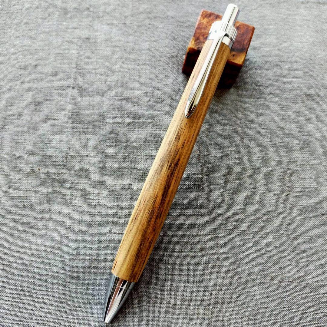 ターキッシュピスタチオ　ハンドメイド　木軸ボールペン　G2　天然木　シルバー