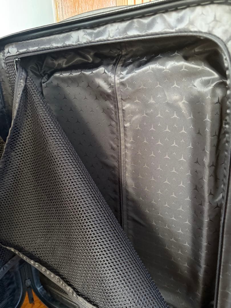 マクド メルセデスベンツノベルテキャリーケース