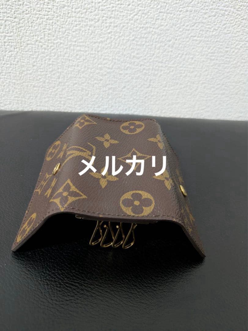LOUIS VUITTON ルイヴィトンキーケース　モノグラム　4連