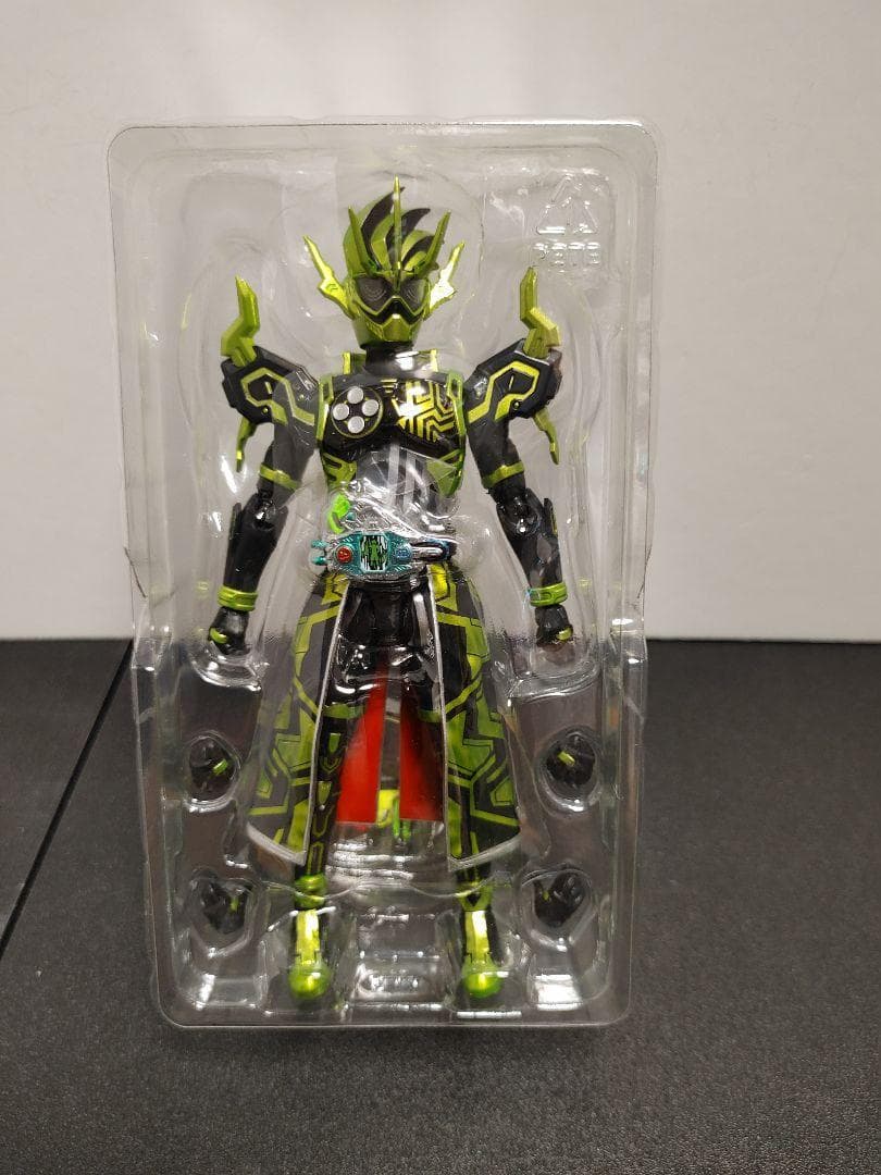 ＳＨフィギュアーツ　仮面ライダークロノス　クロニクルゲーマー