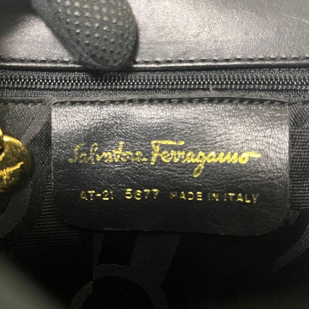 サルヴァトーレフェラガモ ハンドバッグ 2way ブラック ヴァラリボン