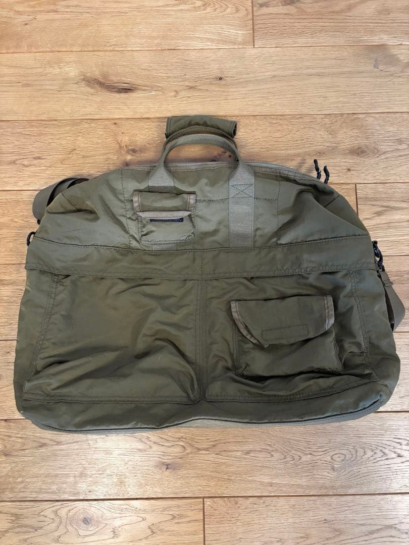 ear オリーブグリーン ショルダーバッグ 大容量