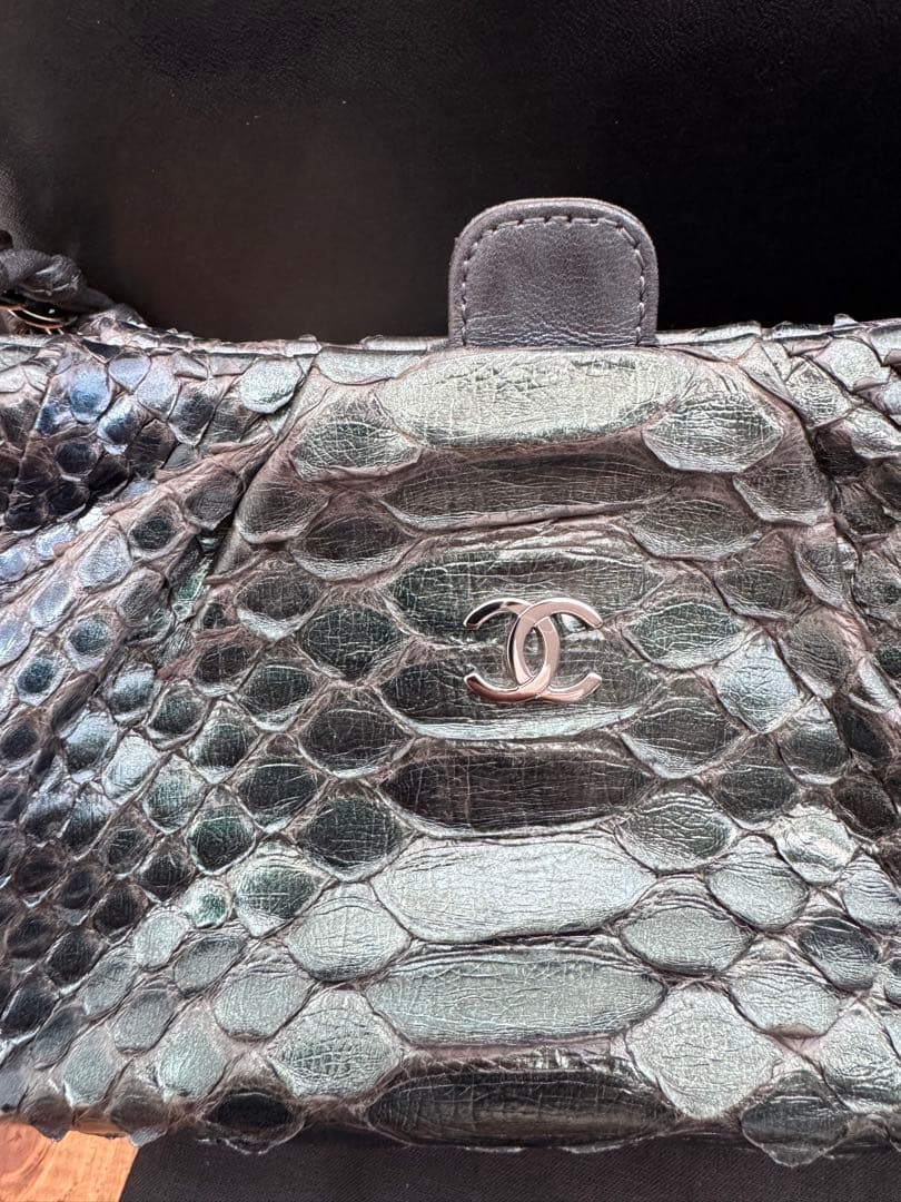 シャネル　パイソンパーティーポーチ