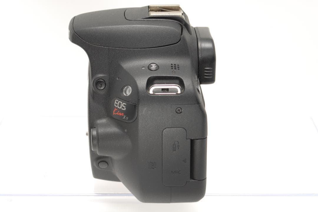 ☘️美品✨軽量✨コンパクト✨楽々スマホ転送☘️Canon kiss X9