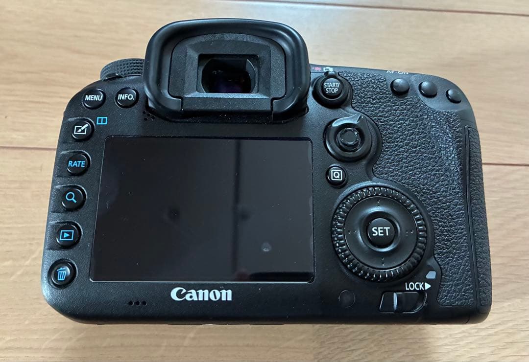 Canon EOS 7D Mark II 本体